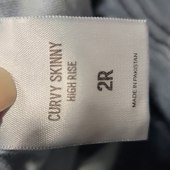 Express, Curvy Skinny, Size 2R, High-Waisted Jeans, Dark Wash, EUC - Picture 8 of 12